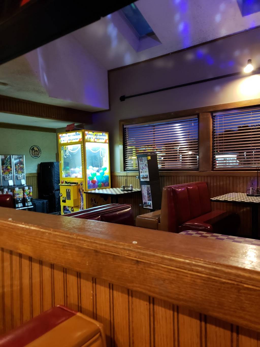 Pizza Hut | restaurant | 11101 SW Hwy, Palos Hills, IL 60465, USA | 7089741960 OR +1 708-974-1960