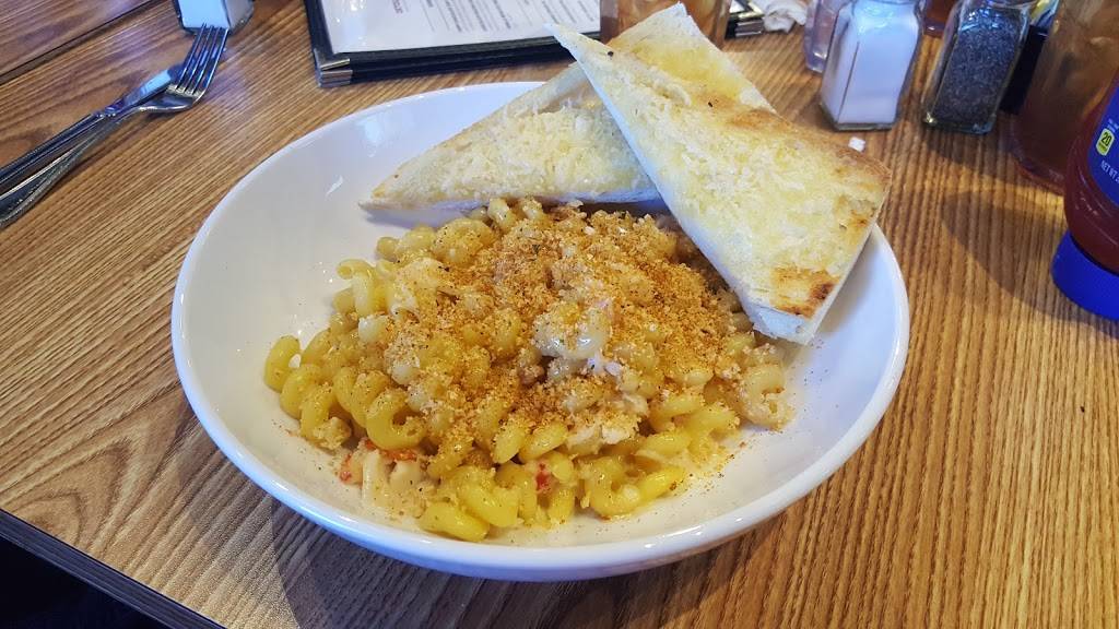 Detour American Grille & Bar | restaurant | 10158 Brooks School Rd, Fishers, IN 46037, USA | 3176699333 OR +1 317-669-9333