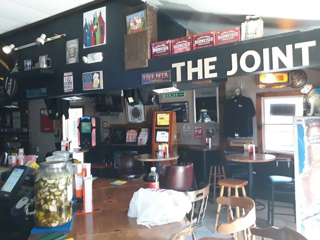 The Joint Bar & Grill | restaurant | 24 Mechanic St, Farmington, NH 03835, USA | 6039238803 OR +1 603-923-8803