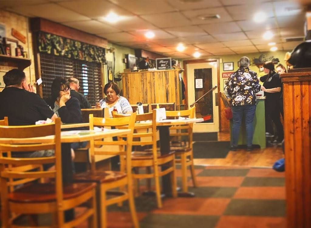 Silver Spring Family Restaurant | restaurant | 3653 Marietta Ave, Lancaster, PA 17601, USA | 7172855974 OR +1 717-285-5974