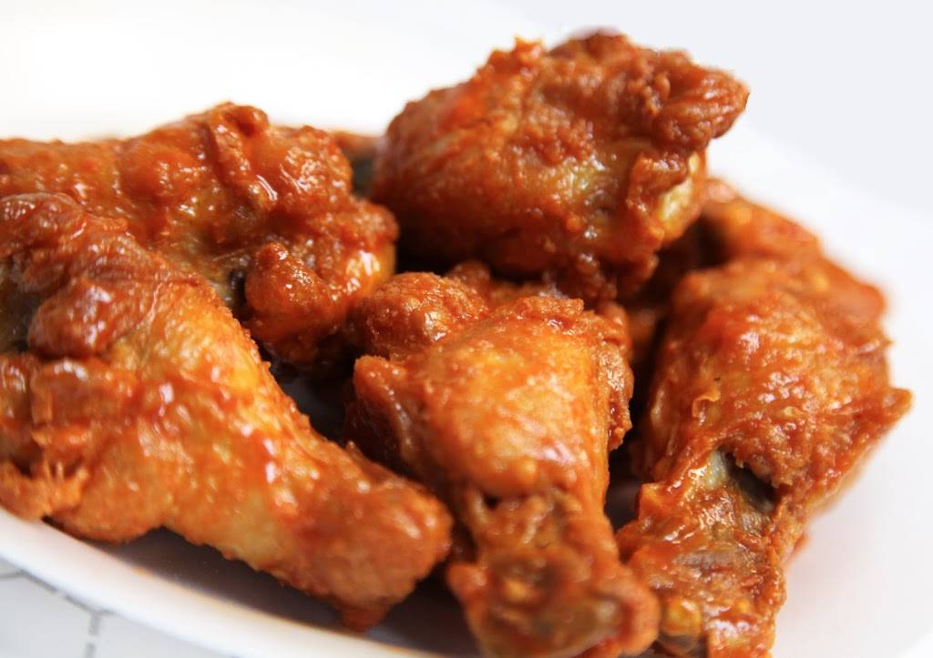 Atomic Wings | restaurant | 2090 Frederick Douglass Blvd, New York, NY 10026, USA | 2126662904 OR +1 212-666-2904