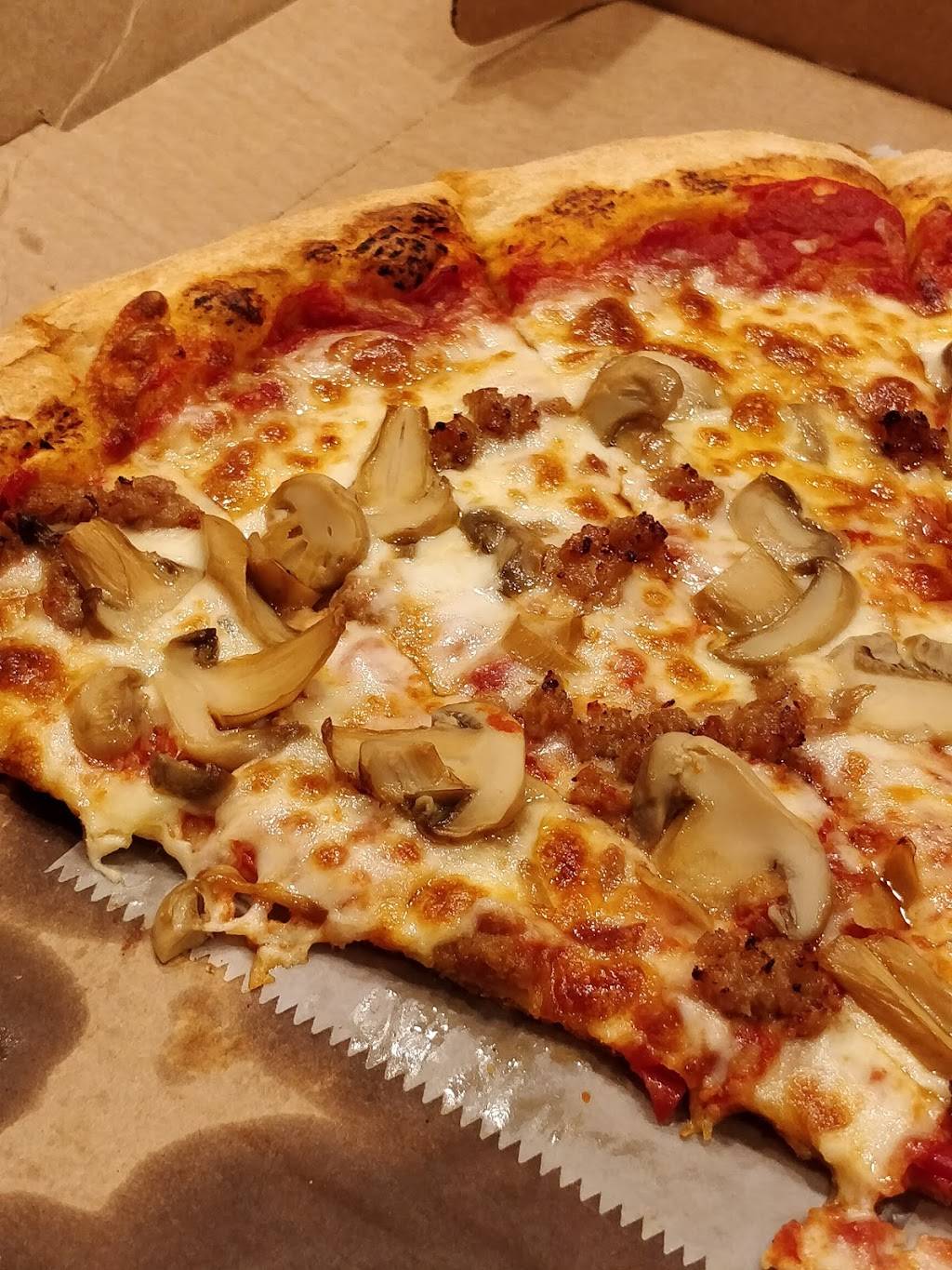 Capri Pizzeria and Bar | restaurant | 6001 Penn Ave #3922, Pittsburgh, PA 15206, USA | 4123631250 OR +1 412-363-1250