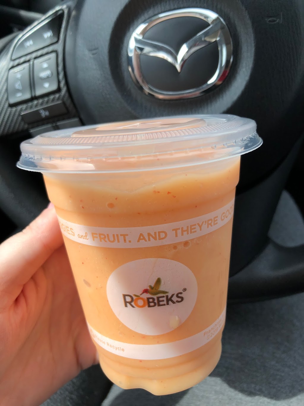 Robeks Fresh Juices & Smoothies | restaurant | 18025 Royalton Rd E, Strongsville, OH 44136, USA | 4405721640 OR +1 440-572-1640