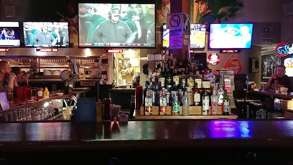 Diamonds Sports Grille | restaurant | 161 N Centennial Way, Mesa, AZ 85201, USA | 4808443888 OR +1 480-844-3888