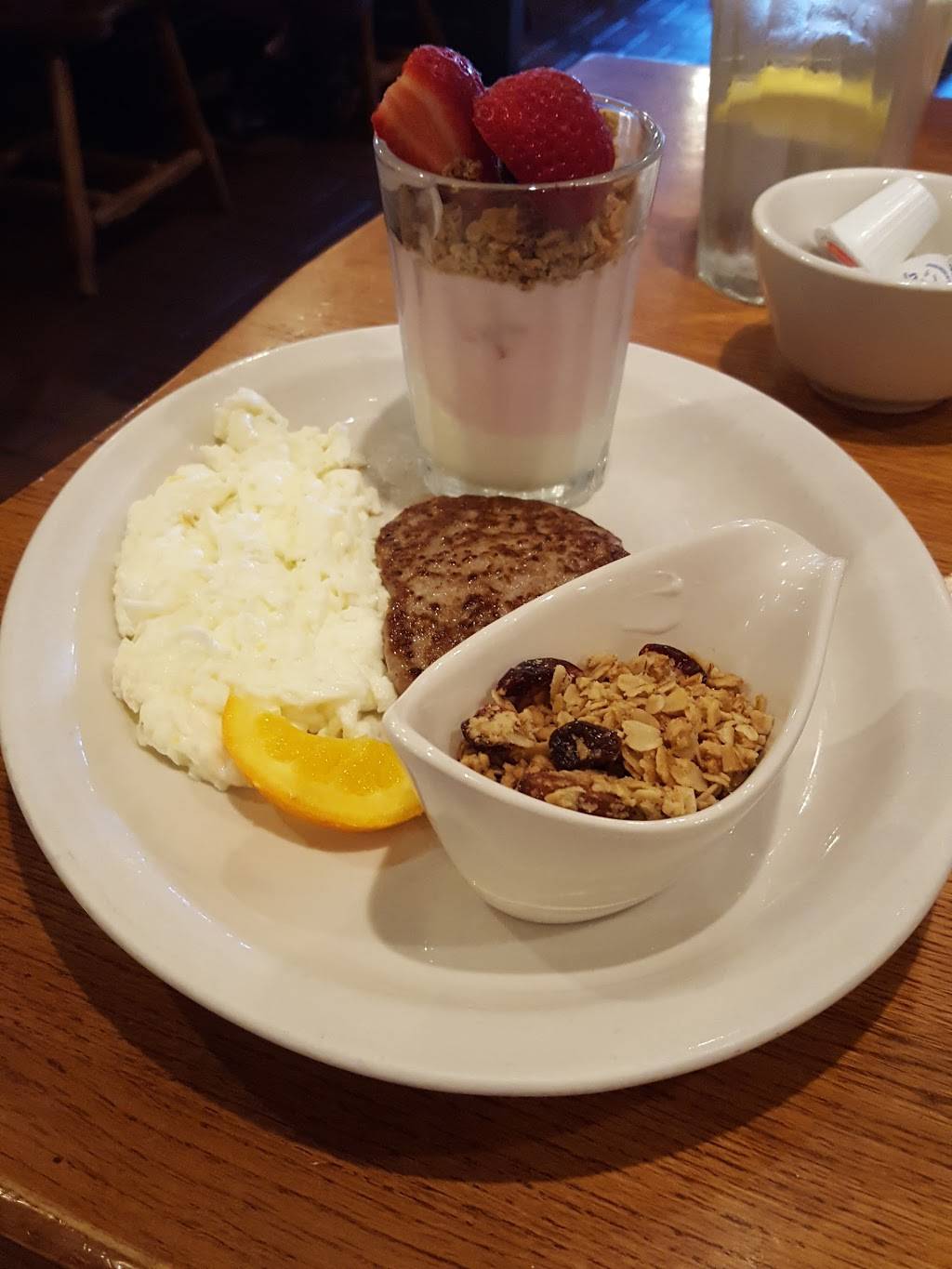 Cracker Barrel Old Country Store | restaurant | 757 Lynnhaven Pkwy, Virginia Beach, VA 23452, USA | 7573401928 OR +1 757-340-1928