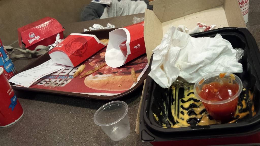 Wendys | restaurant | 17375 Main St, Hesperia, CA 92345, USA | 7609481628 OR +1 760-948-1628