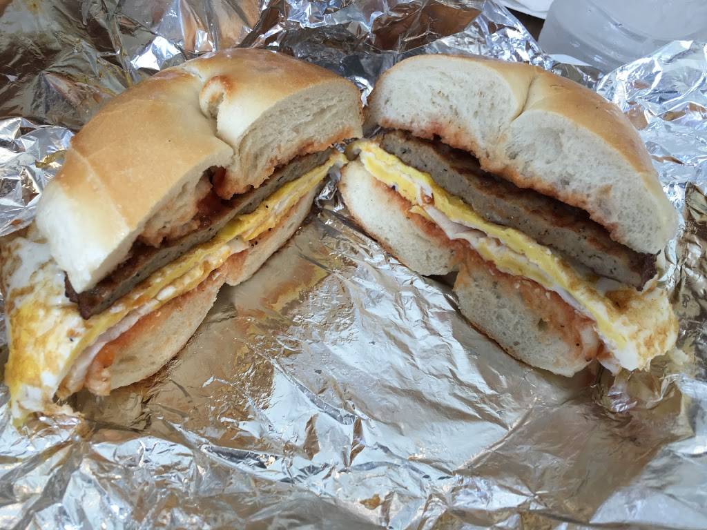 Hot Bagels Brooklyns Finest | bakery | 368 Broad St, Red Bank, NJ 07701, USA | 7328421397 OR +1 732-842-1397
