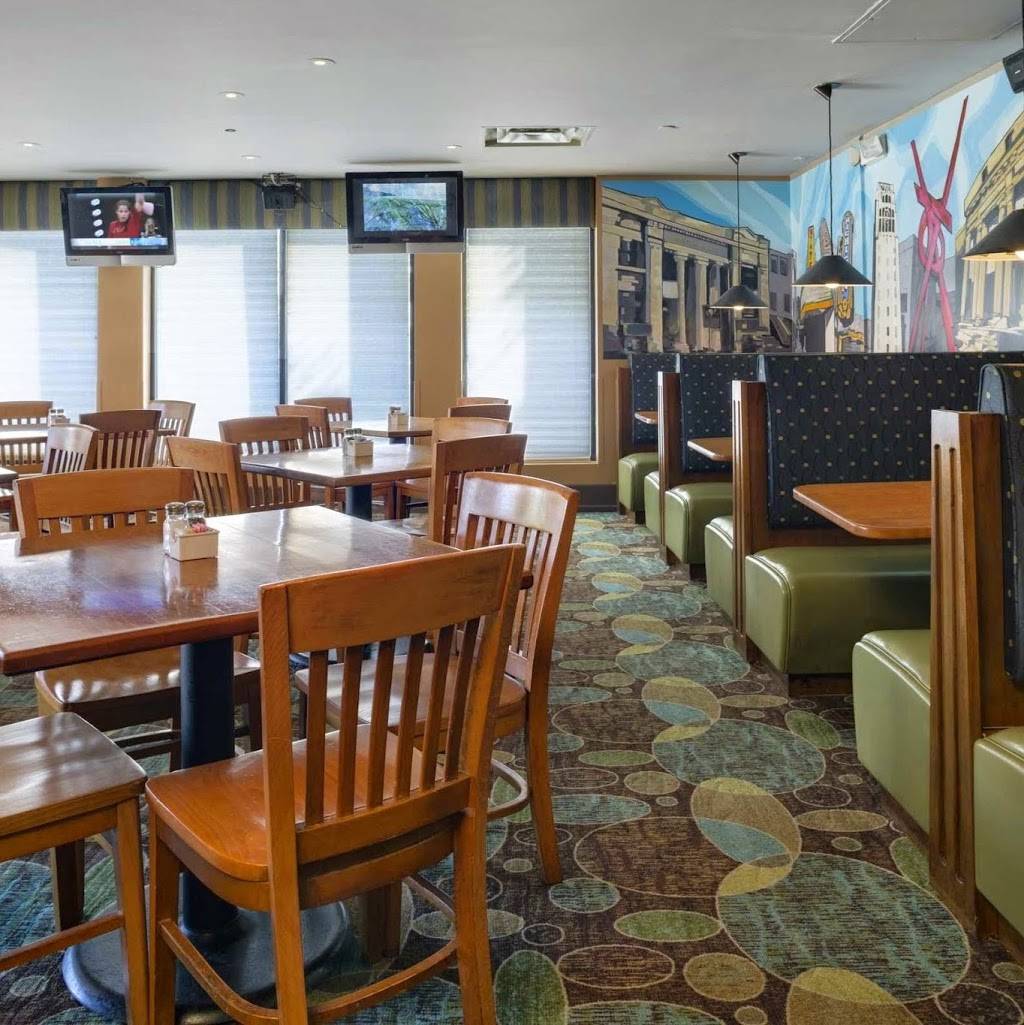 Guy Hollerins Ann Arbor Bar & Grill | restaurant | 3600 Plymouth Rd, Ann Arbor, MI 48105, USA | 7347694323 OR +1 734-769-4323