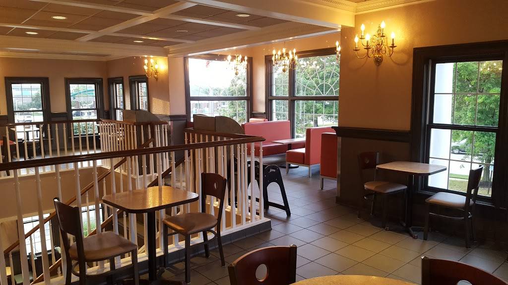 McDonalds | cafe | 6201 Brecksville Rd, Independence, OH 44131, USA | 2166423918 OR +1 216-642-3918