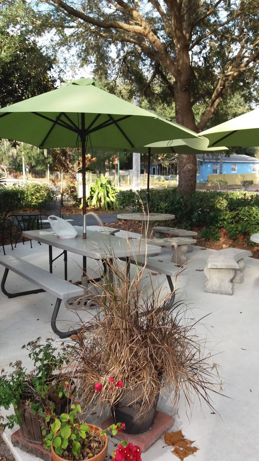 Sugar Boos Bar-B-Que | restaurant | 1305 N Grandview St, Mt Dora, FL 32757, USA | 3527357675 OR +1 352-735-7675