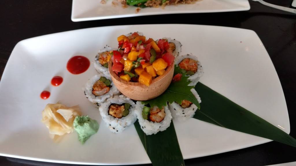 Nua Haus Thai, Sushi & Drafthouse | restaurant | 7203 Columbia Pike, Annandale, VA 22003, USA | 7037500880 OR +1 703-750-0880