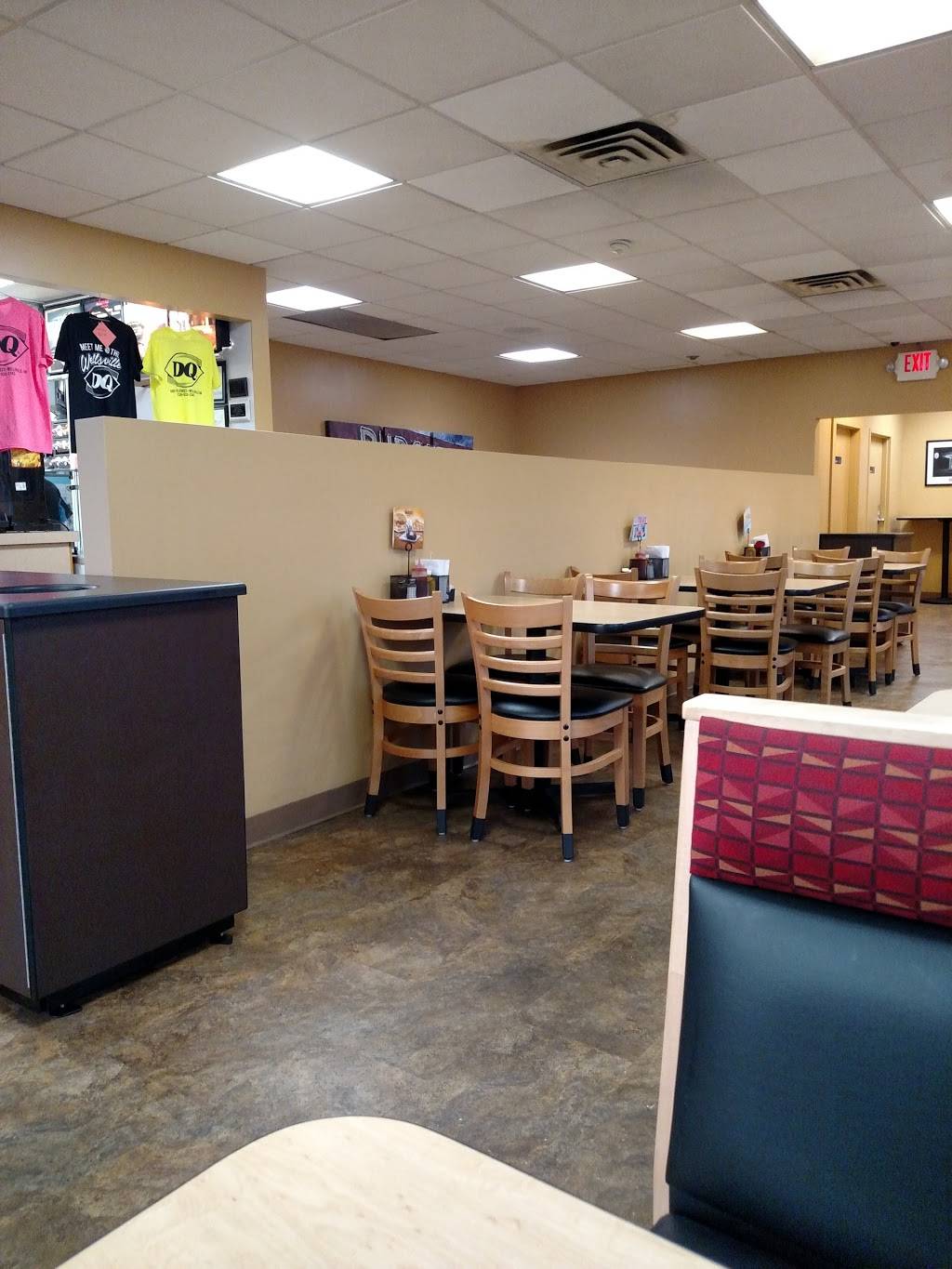 Dairy Queen | restaurant | 400 3rd St, Wellsville, OH 43968, USA | 3305322343 OR +1 330-532-2343