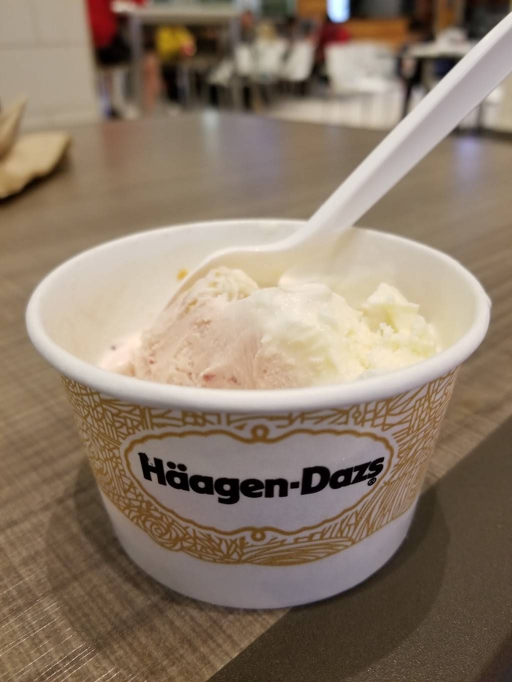 Häagen-Dazs | restaurant | 4400 Sharon Rd, Charlotte, NC 28211, USA | 7049097337 OR +1 704-909-7337