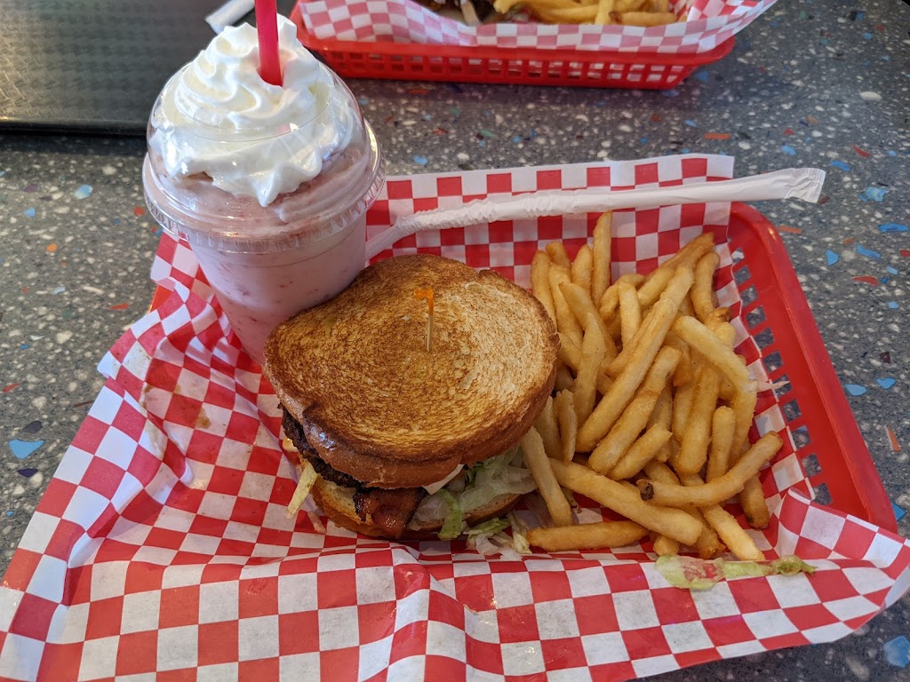 Spangles | restaurant | 612 S Broadway St, Wichita, KS 67202, USA | 3162676969 OR +1 316-267-6969