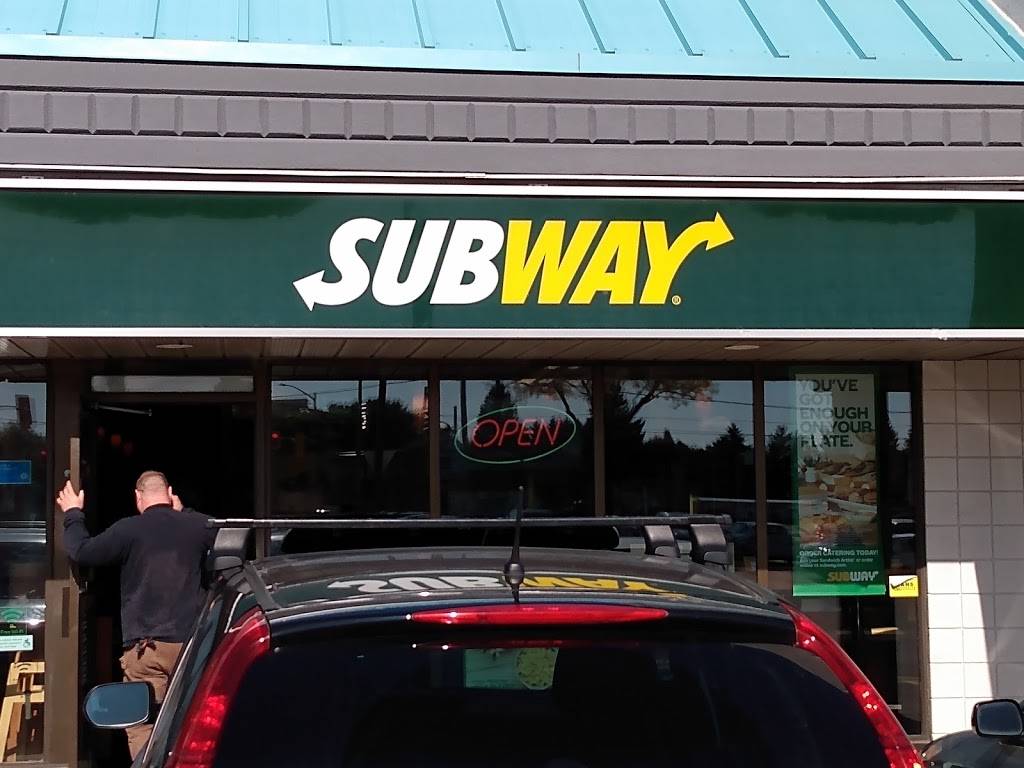 Subway | meal takeaway | 1120 Victoria St N Unit #3, Kitchener, ON N2B 3T2, Canada | 5195790916 OR +1 519-579-0916