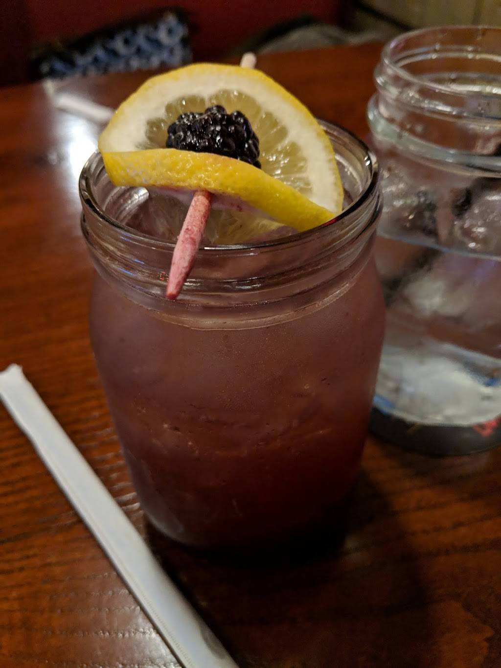 Smokey Bones Bar & Fire Grill | restaurant | 9484 Civic Center Drive, West Chester Township, OH 45069, USA | 5137775360 OR +1 513-777-5360