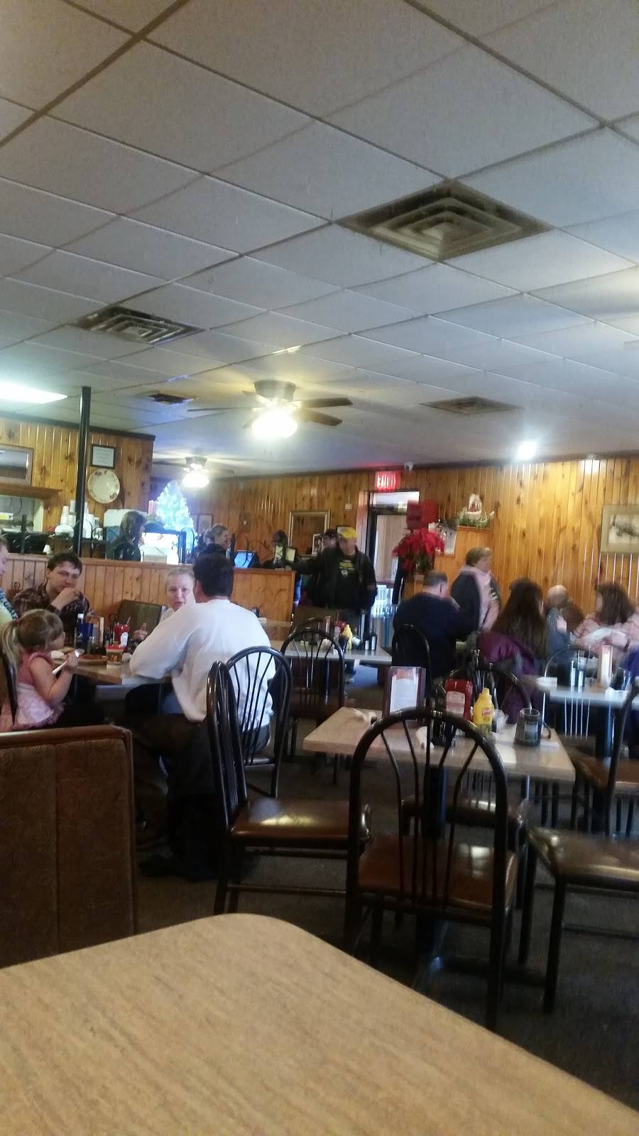 Ditas Family Restaurant | restaurant | 1569 S Madison Rd, Beloit, WI 53511, USA | 6083626477 OR +1 608-362-6477