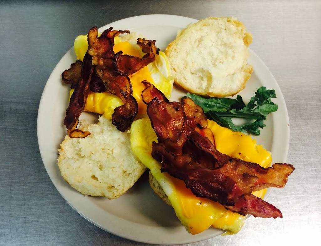 Mrs. Rowes Family Restaurant & Catering | restaurant | 74 Rowe Rd, Staunton, VA 24401, USA | 5408861833 OR +1 540-886-1833