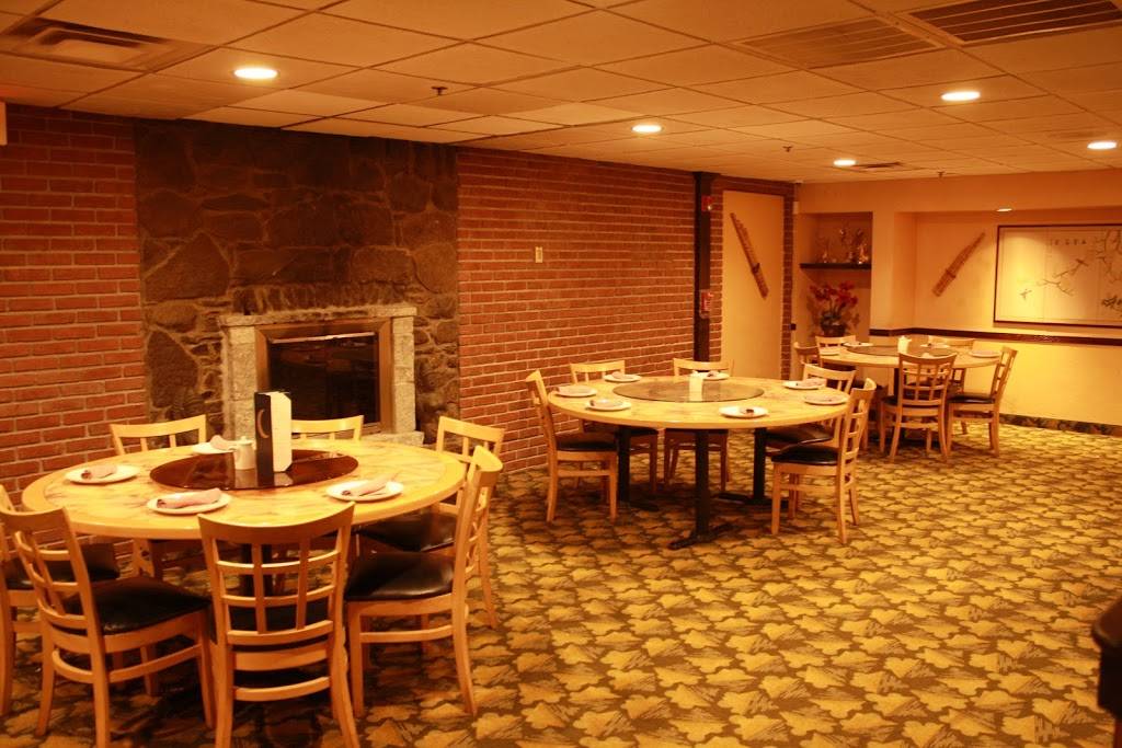 Seven Moons North Kingstown | restaurant | 6900 Post Rd, North Kingstown, RI 02852, USA | 4018858383 OR +1 401-885-8383