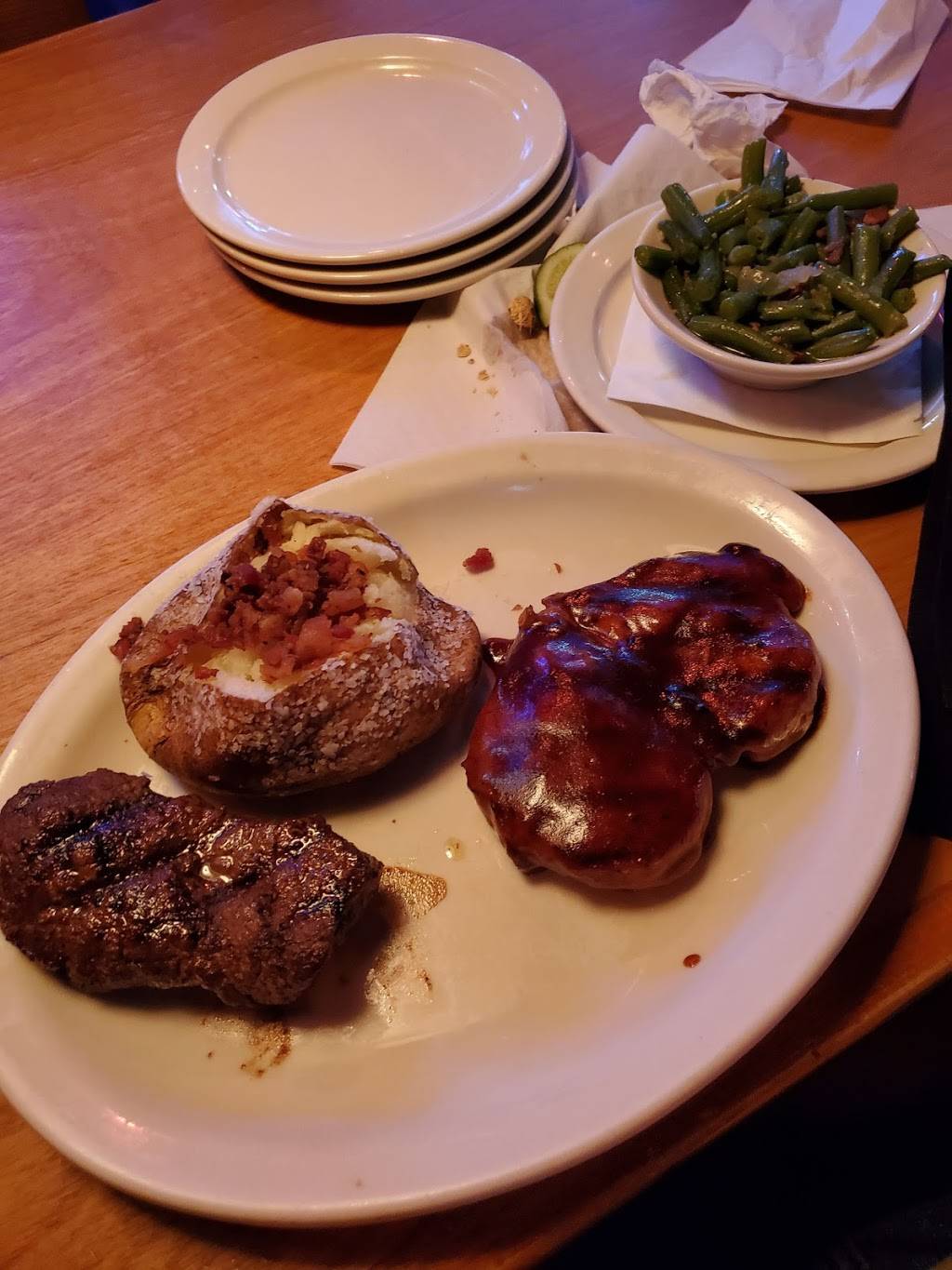 Texas Roadhouse | restaurant | 1560 Osgood Dr, Altoona, PA 16602, USA | 8149447427 OR +1 814-944-7427