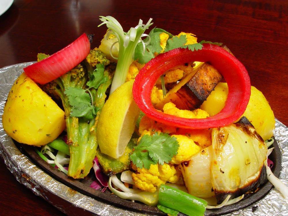 Mt Everest Restaurant | restaurant | 804 Eglinton Ave E, East York, ON M4G 2L1, Canada | 6477488849 OR +1 647-748-8849