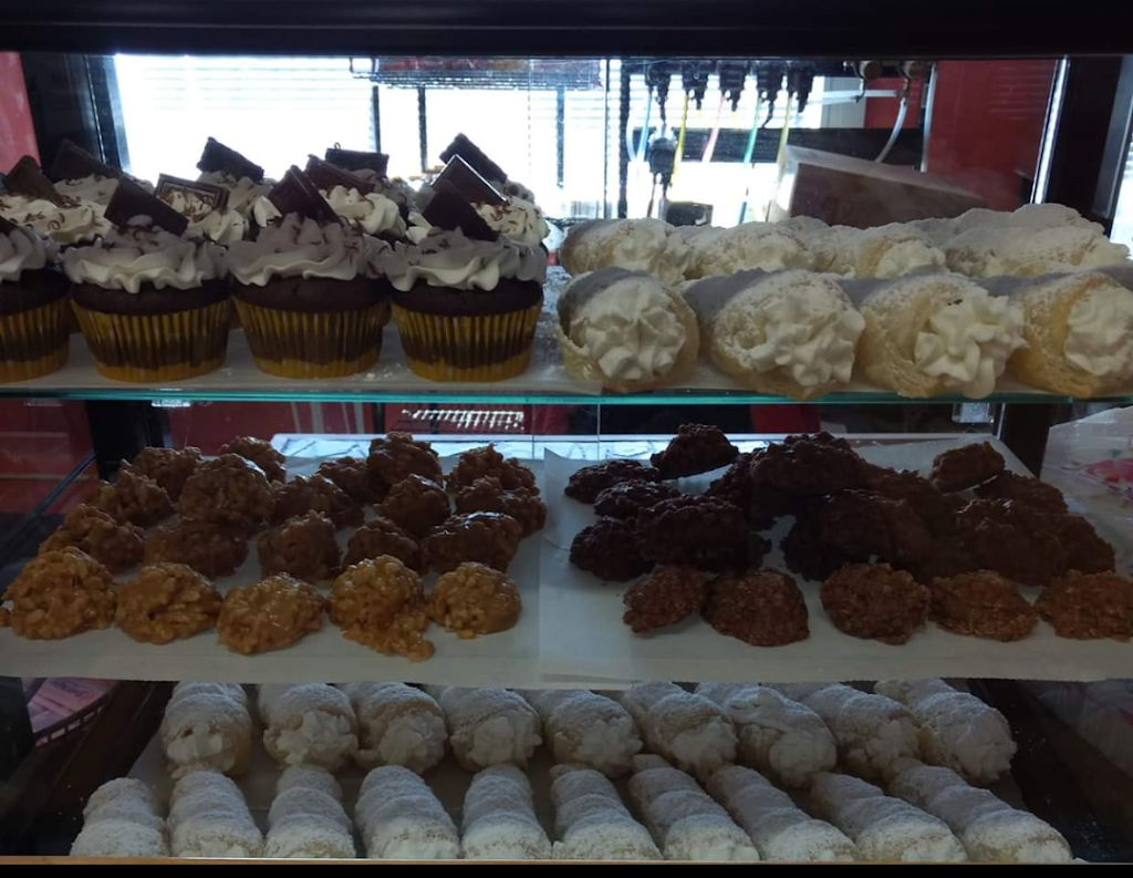 Two Gals Simple Eats and Sweet Treats | restaurant | 4869 W Main St, Hoboken, GA 31542, USA | 9124584257 OR +1 912-458-4257