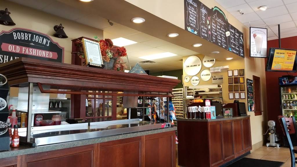 Mancinos | restaurant | 13040 US-31, Grand Haven, MI 49417, USA | 6168445566 OR +1 616-844-5566