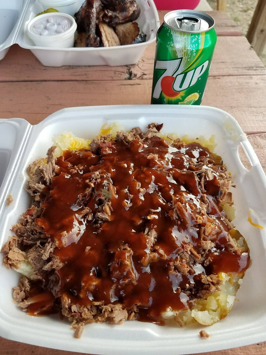 Yalls Barbecue and Produce | restaurant | 1515 County Rd 24, Tyler, TX 75705, USA | 9035666534 OR +1 903-566-6534