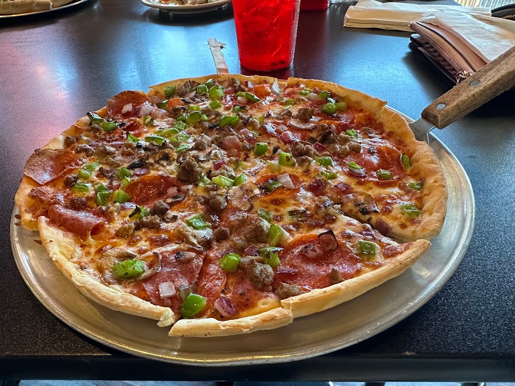 Jims Razorback Pizza | restaurant | 16101 Cantrell Rd #109, Little Rock, AR 72223, USA | 5018683250 OR +1 501-868-3250