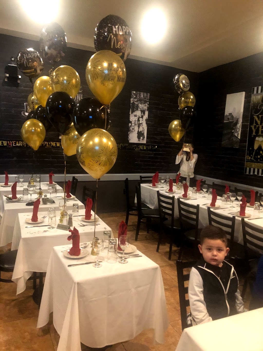 Fabio’s | restaurant | 635 Meeker Ave, Brooklyn, NY 11222, USA | 7183897500 OR +1 718-389-7500