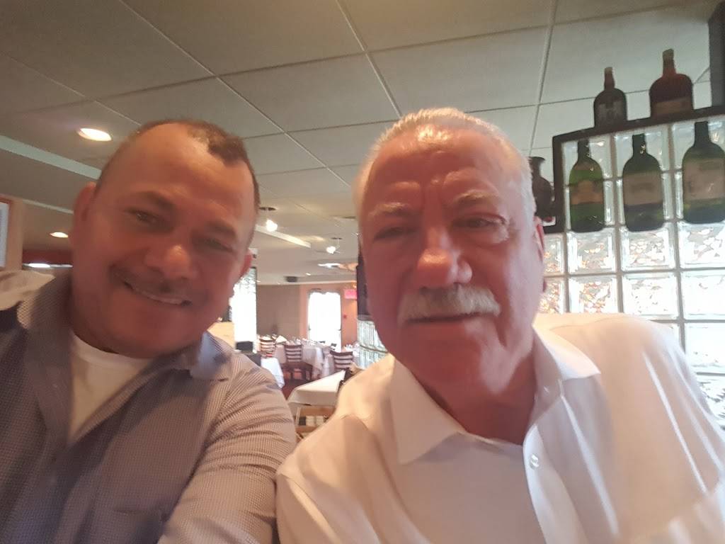 Luigis | restaurant | 400 S Oyster Bay Rd B, Hicksville, NY 11801, USA | 5169327450 OR +1 516-932-7450