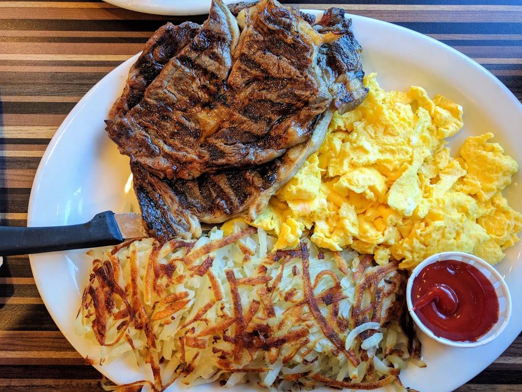 Toms Burgers 31 | restaurant | 1130 E Walnut St, Pasadena, CA 91106, USA | 6265777717 OR +1 626-577-7717