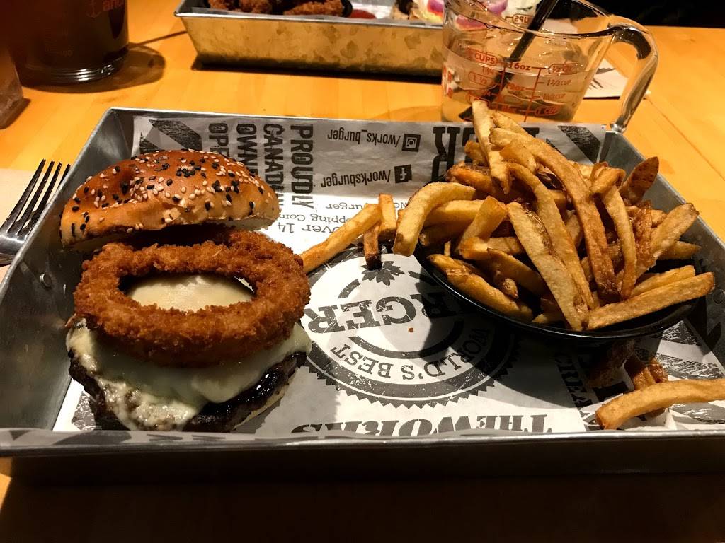 The Works Gourmet Burger Bistro | restaurant | 2525 Bank St, Ottawa, ON K1V 8R9, Canada | 6132470406 OR +1 613-247-0406