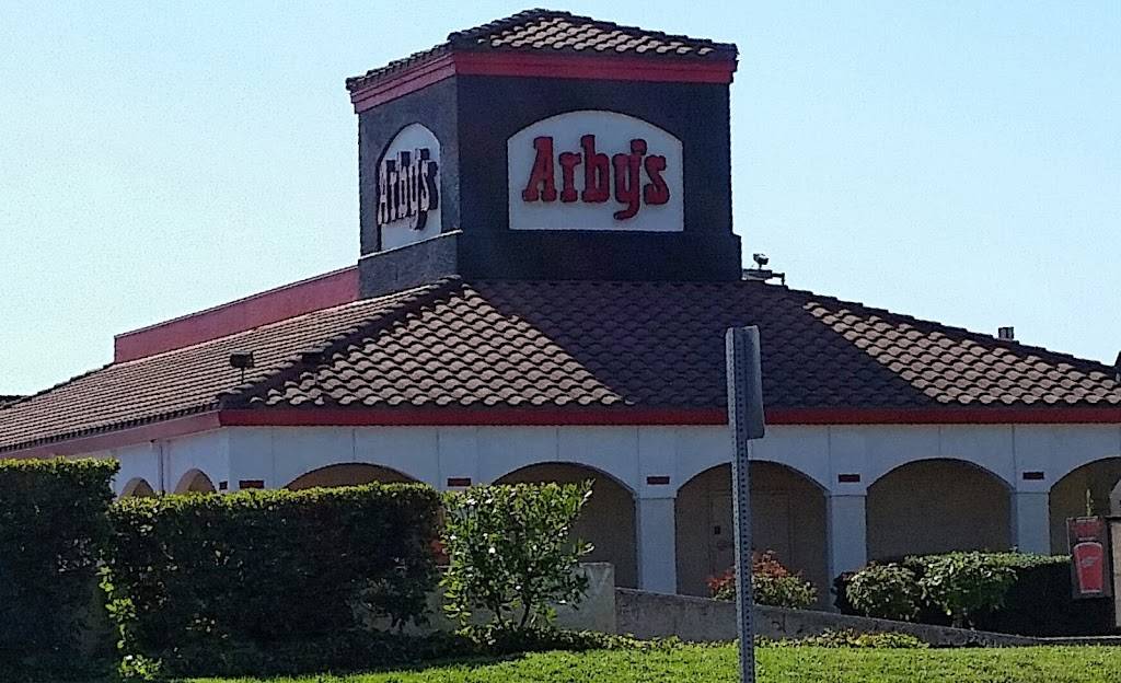 Arbys | restaurant | 4799 Redwood Dr, Rohnert Park, CA 94928, USA | 7075847702 OR +1 707-584-7702