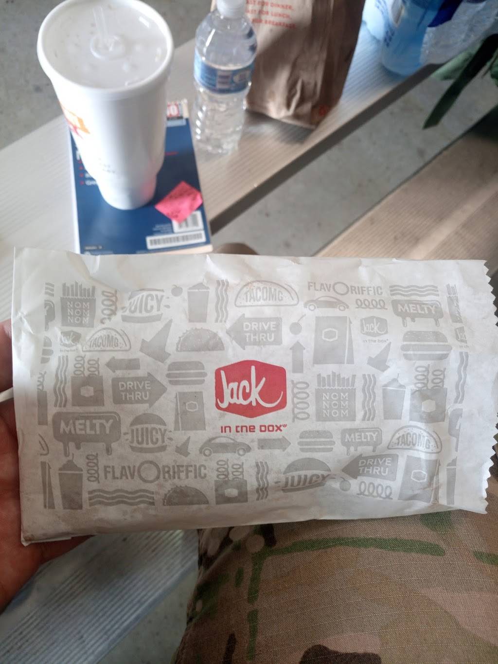 Jack in the Box | restaurant | 325 37th St Bldg 325, Fort Hood, TX 76544, USA | 2542852017 OR +1 254-285-2017