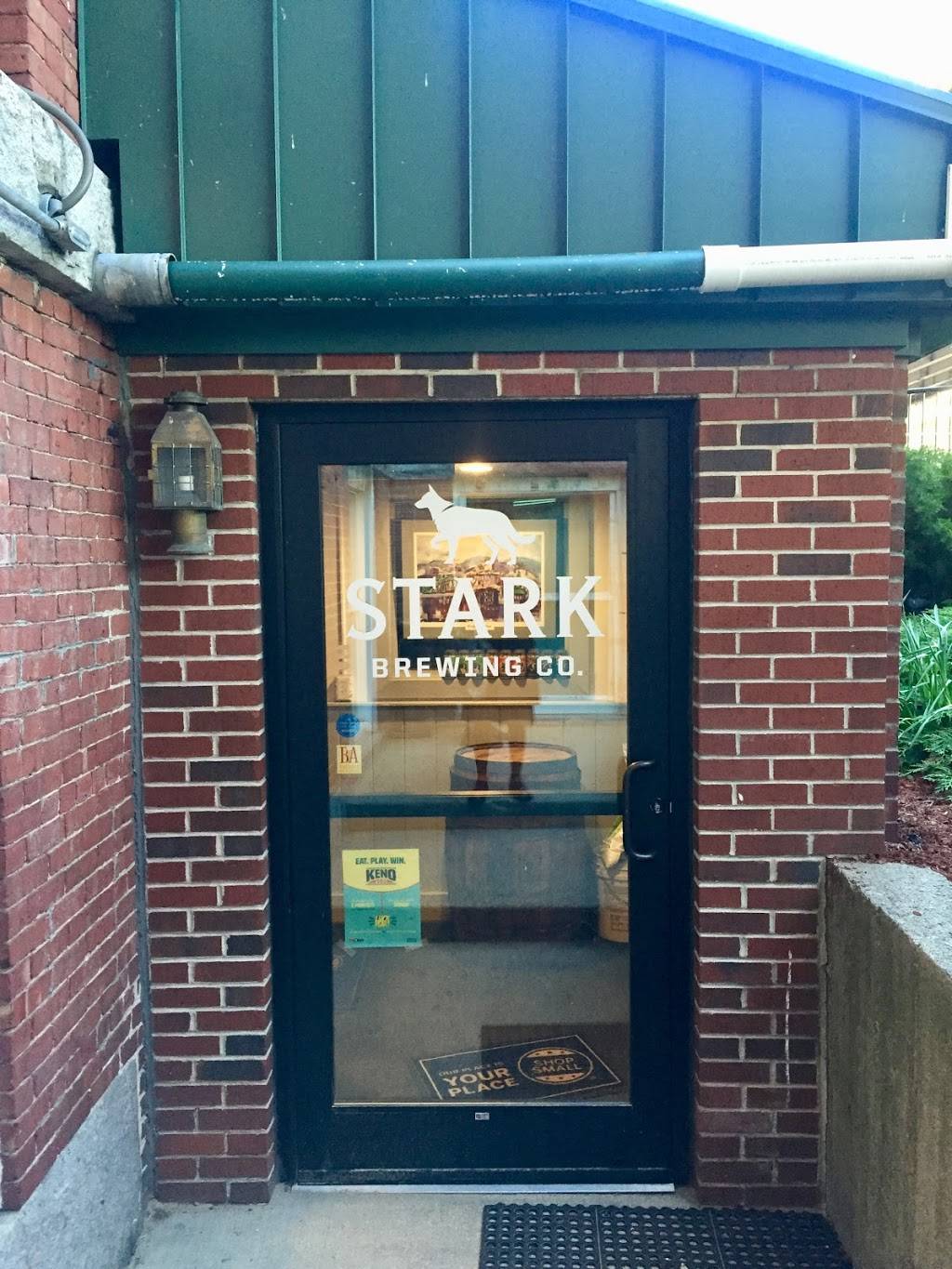 Stark Brewing Company | restaurant | 500 N Commercial St, Manchester, NH 03101, USA | 6036254444 OR +1 603-625-4444
