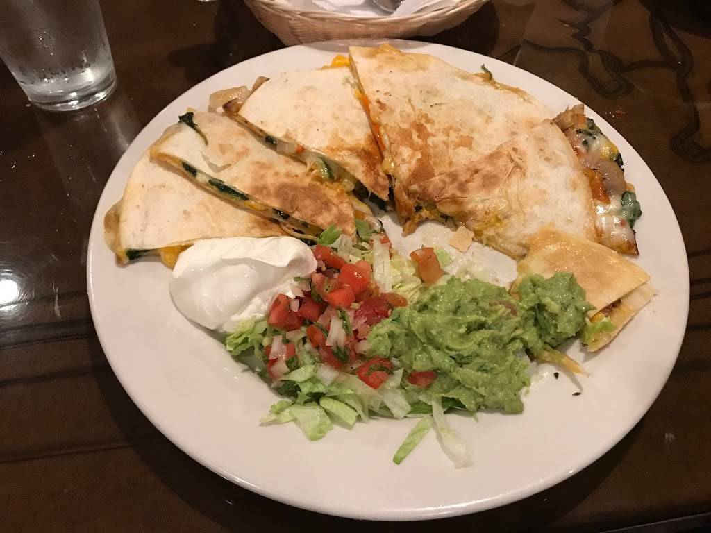 Fiesta Mexicana | restaurant | 520 Hartford Turnpike, Vernon, CT 06066, USA | 8608585230 OR +1 860-858-5230