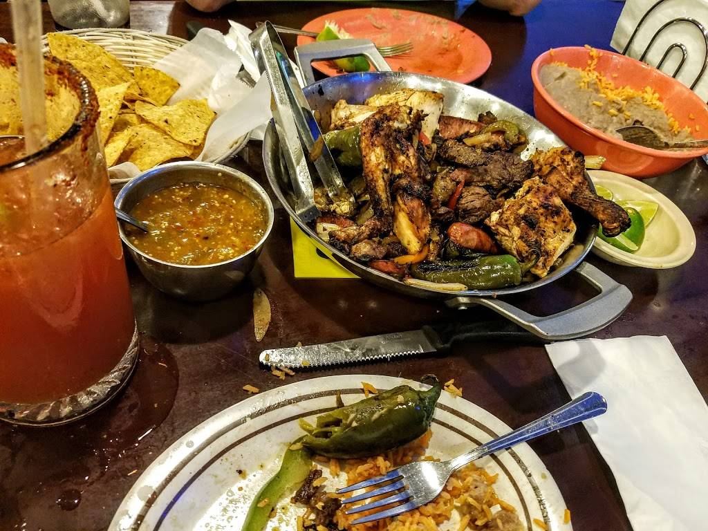El Asadero | restaurant | 2328 W Lake St, Melrose Park, IL 60160, USA | 7083438082 OR +1 708-343-8082