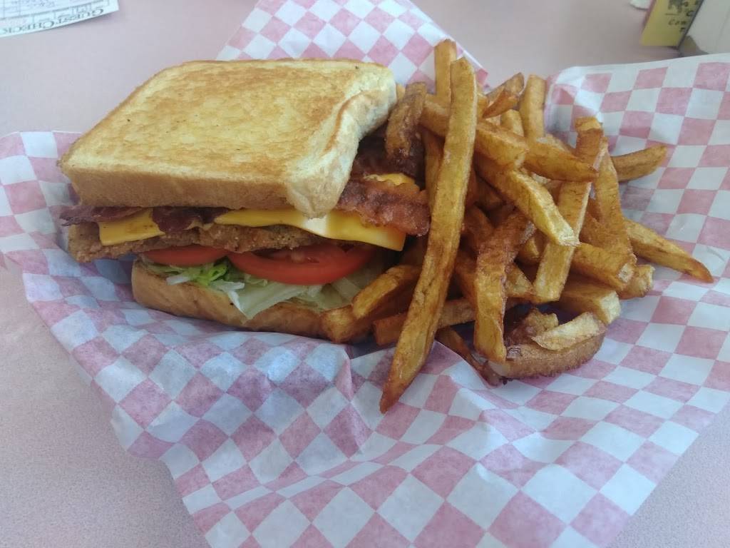 Freddies Hamburgers | restaurant | 802 S Lewis Ave I, Tulsa, OK 74104, USA | 9185853544 OR +1 918-585-3544