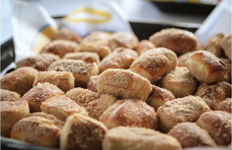 Auntie Annes | bakery | 13000 Folsom Blvd Suite 808, Folsom, CA 95630, USA | 9167908139 OR +1 916-790-8139