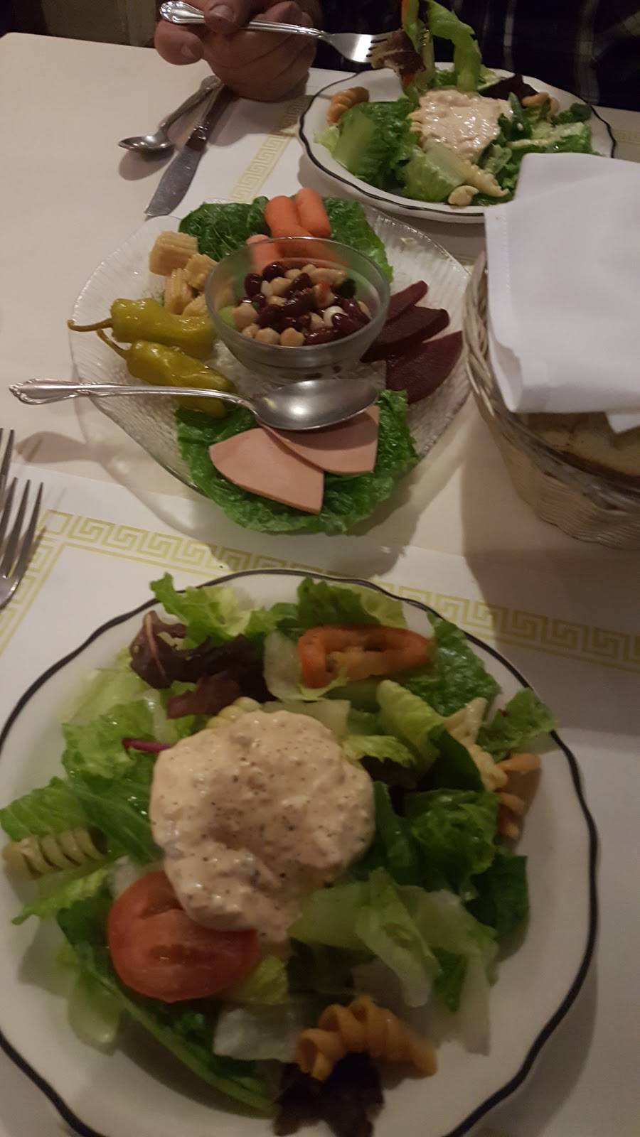 Villa DEste | restaurant | 2623 Ocean Ave, San Francisco, CA 94132, USA | 4153340580 OR +1 415-334-0580