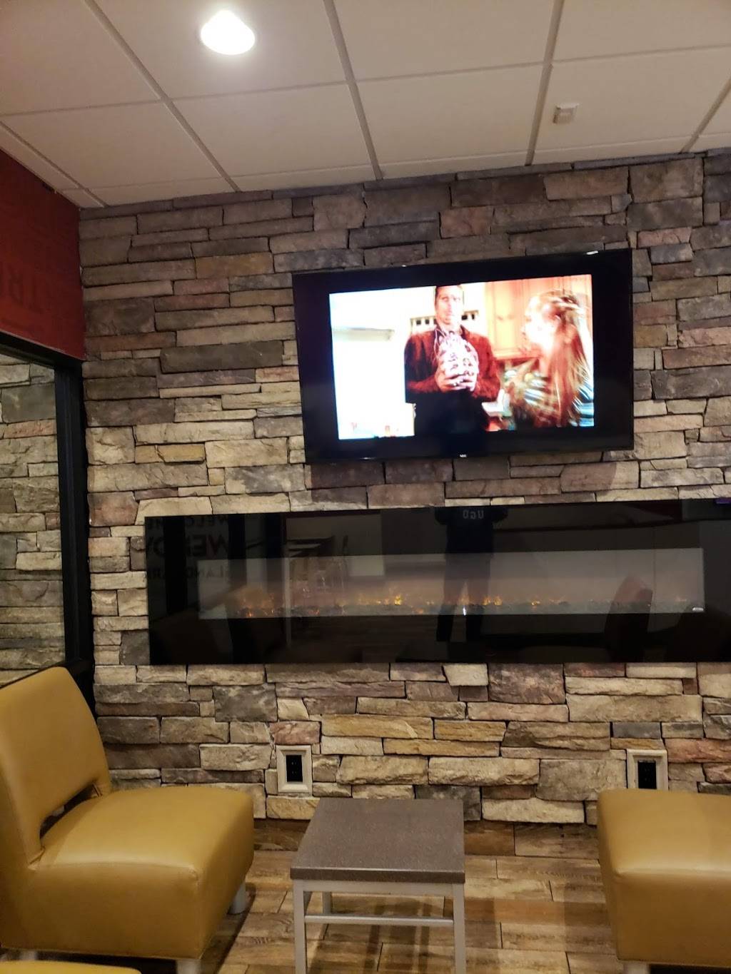 Wendys | restaurant | 4579 Austin Blvd, Island Park, NY 11558, USA | 5168890560 OR +1 516-889-0560