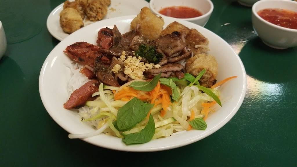 Pho Viet Nam Restaurant | restaurant | 14 Main St S, Brampton, ON L6W 2C3, Canada | 9054529332 OR +1 905-452-9332