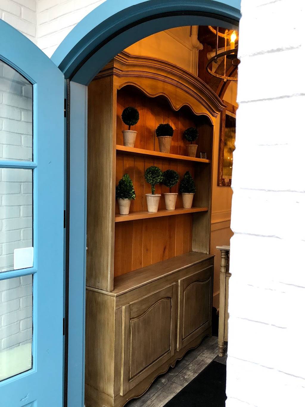 Blue Door Farm Stand | cafe | 2010 N Halsted St, Chicago, IL 60614, USA | 3122650259 OR +1 312-265-0259