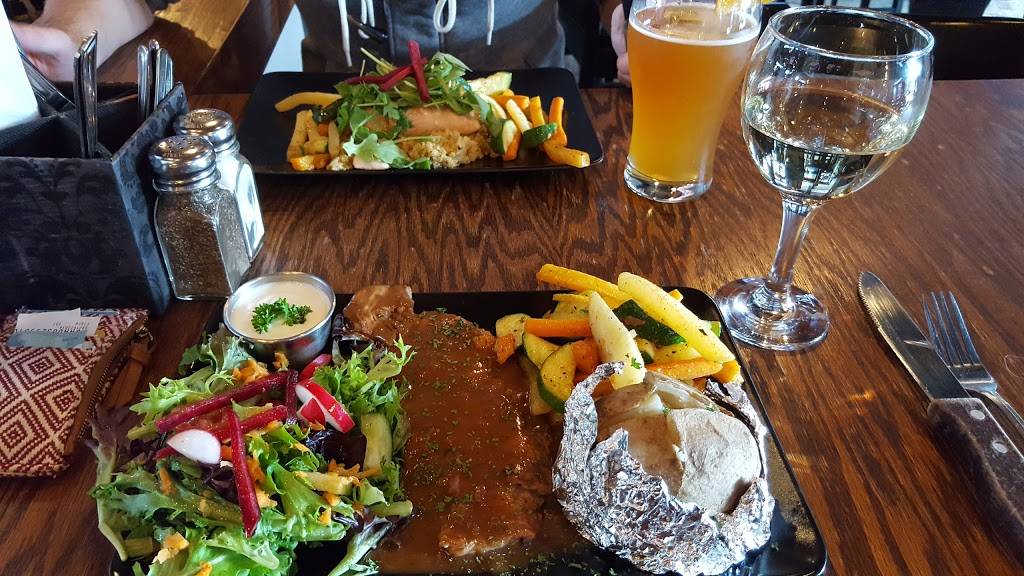 OCentro Pub & Grill | restaurant | 268 Rue des Forges, Trois-Rivières, QC G9A 2G8, Canada | 8198402601 OR +1 819-840-2601