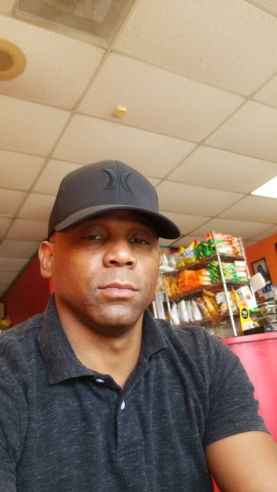 Island Restaurant | restaurant | 10201 Hammocks Blvd, Miami, FL 33196, USA | 3053885118 OR +1 305-388-5118