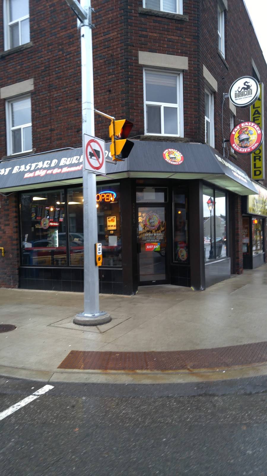 Fat Bastard Burrito | restaurant | 2400 Bloor St W, Toronto, ON M6S 1P5, Canada | 6473505560 OR +1 647-350-5560