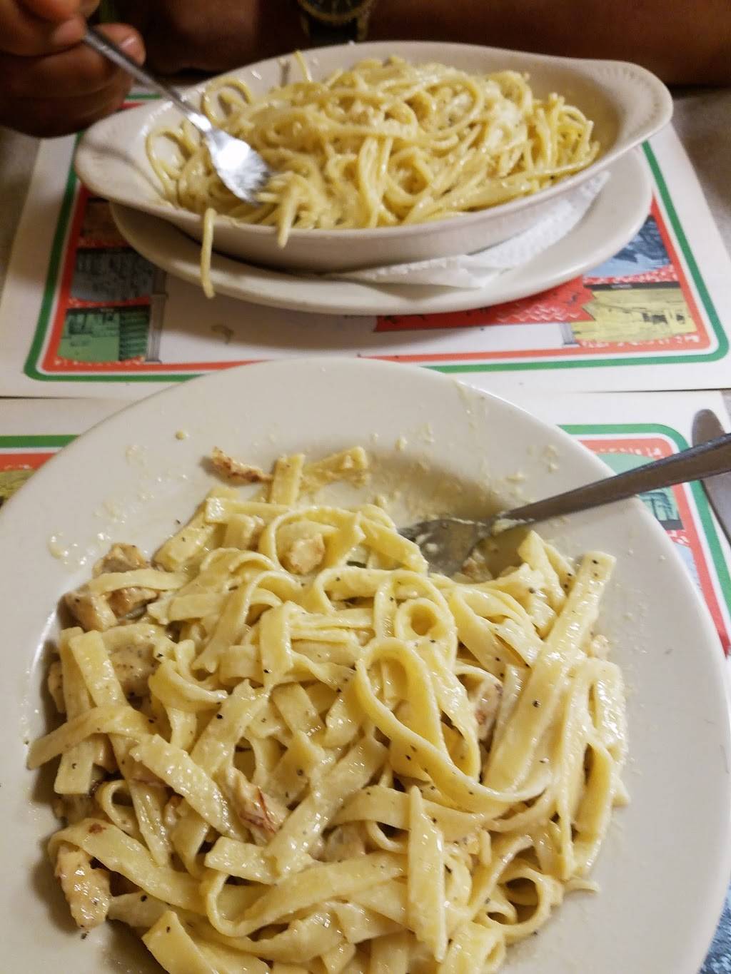 Central Pizza & Italian Restaurant | restaurant | 33 N Main St, Red Lion, PA 17356, USA | 7172442030 OR +1 717-244-2030