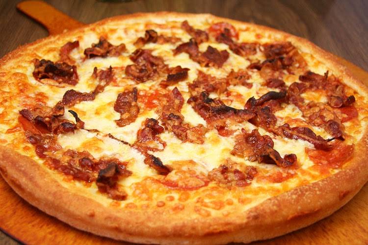 Town House Pizza & Roast Beef | meal delivery | 300 Eliot St, Ledgemer, Ashland, MA 01721, USA | 5088813010 OR +1 508-881-3010