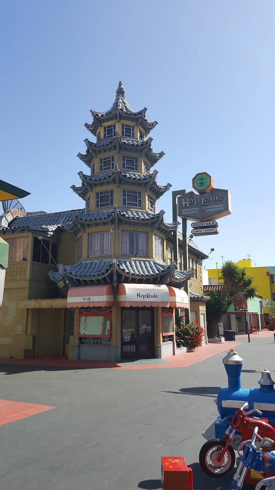 Hop Louie | restaurant | 950 Mei Ling Way, Los Angeles, CA 90012, USA | 2136004188 OR +1 213-600-4188